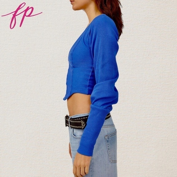 FREE PEOPLE Petra Long Sleeve Low-Scoop Neck Crop Top in Blue/LG NWT - Picture 8 of 14